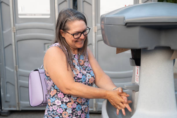 Best Luxury portable toilet rental  in Le Roy, IL